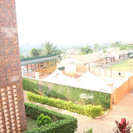 Vegas House Apartment Yaounde Luaran gambar