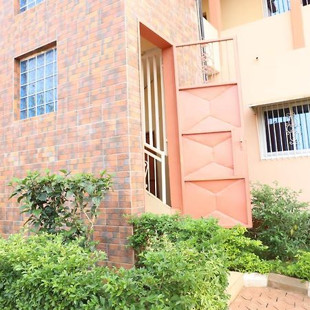 Vegas House Apartment Yaounde Luaran gambar