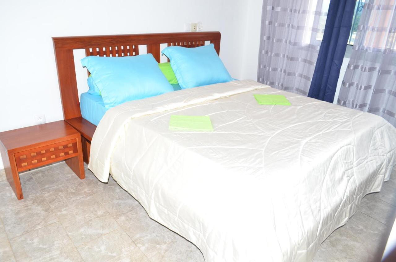 Vegas House Apartment Yaounde Luaran gambar